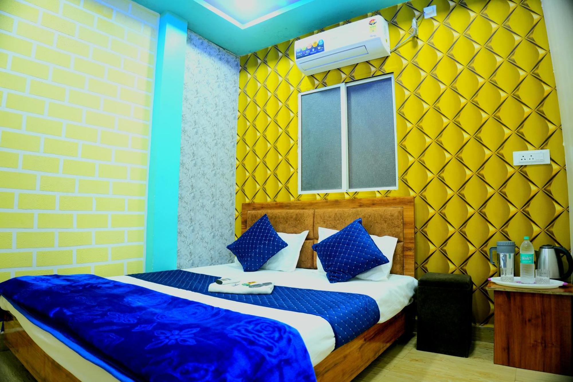 Hotel Ganraj Ujjain Extérieur photo