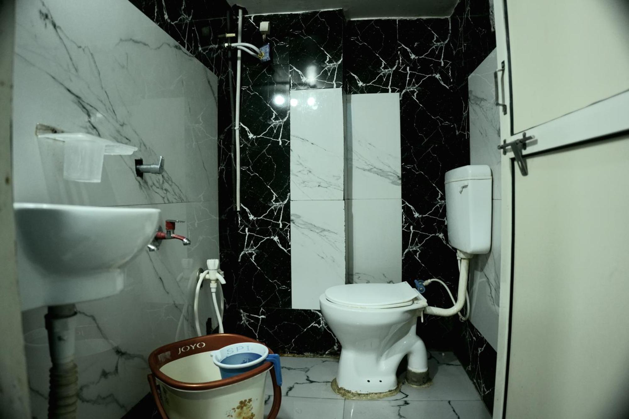 Hotel Ganraj Ujjain Extérieur photo